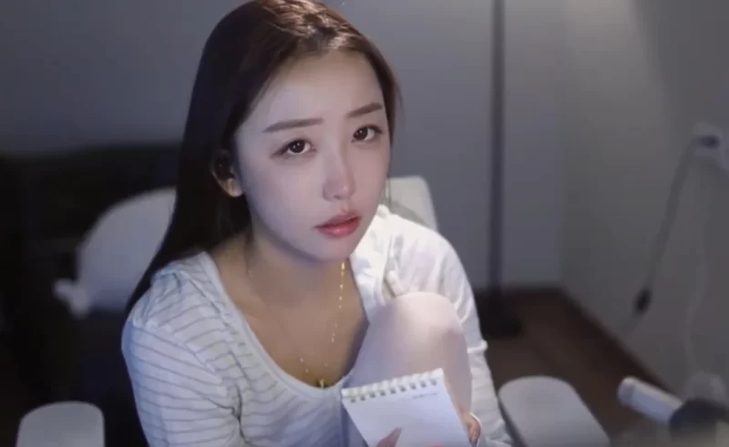 虎牙【酥酥学姐】火箭解锁：S女老师的私密ASMR耳训课堂，禁欲者勿入！-橘喵